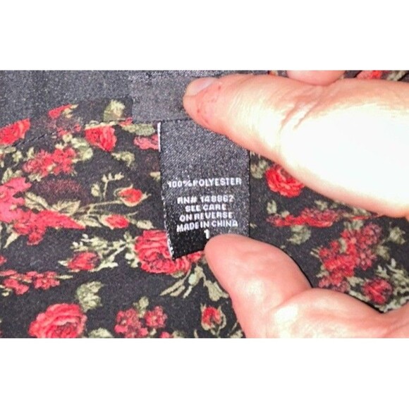Torrid Black Red Rose Floral Romantic Lace‎ Trim Sheer Blouse 3/4 Boho Goth 1X - Picture 5 of 6